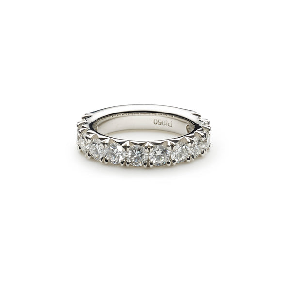 14K White Gold Diamond Wedding Band W/ 0.48ct VS-SI Diamonds & Shared Prong Setting | 


Discover the unique qualities of our bridal wedding bands, glistening with only GIA certified ...