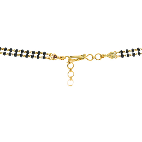 A close-up image of the closure on an elegant Indian gold necklace from Virani Jewelers | Upgrade your wardrobe with this elegant 22K yellow gold necklace from Virani Jewelers! 

Crafted ...