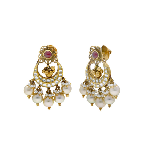 22K Yellow Antique Gold Chandbali Pendant & Earrings Set W/ Kundan, Rubies & Pearls | 


Accentuate your attire with the allure of fine antique gold jewelry such as this flawless 22K ...