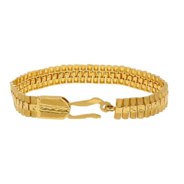 22K Yellow Gold Men's Watch Band Bracelet W/ Tubular Links & Centered Square Hammered Accents | 


Don’t shy away from the opportunity to be flawlessly unique in special men’s jewelry pieces li...