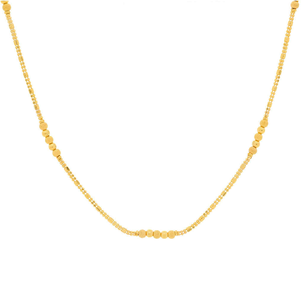An image of the minimalist 22K gold necklace from Virani Jewelers. | Show off your minimalistic style with this gorgeous 22K gold necklace from Virani Jewelers!

Desi...
