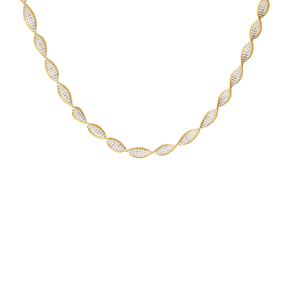 22K Multi-Tone Gold Beaded Twist Chain | 
The 22K Multi-Tone Gold Beaded Twist Chain from Virani is the perfect gold chain or both everyda...