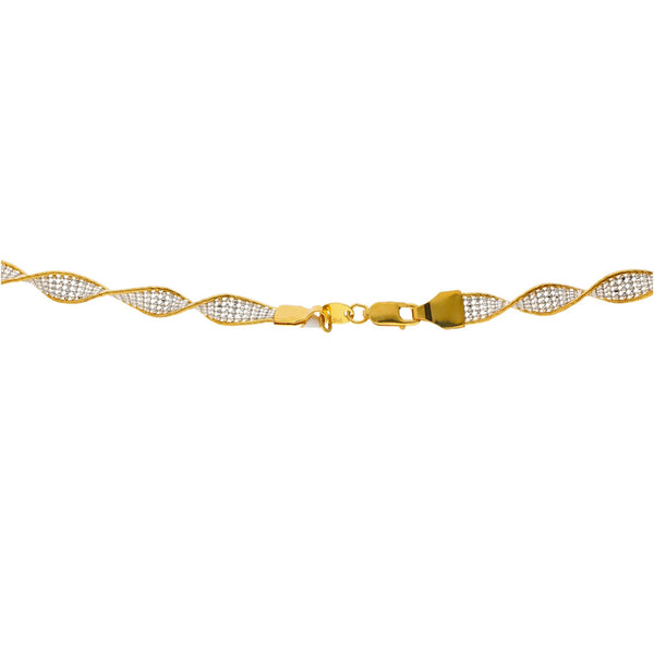 22K Multi-Tone Gold Beaded Twist Chain | 
The 22K Multi-Tone Gold Beaded Twist Chain from Virani is the perfect gold chain or both everyda...