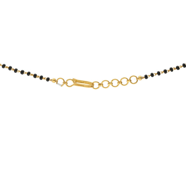 22K Gold Aditi Mangalsutra Chain Necklace | 


Our 22K Gold Aditi Mangalsutra Chain Necklace is the perfect understated bridal piece. The dec...