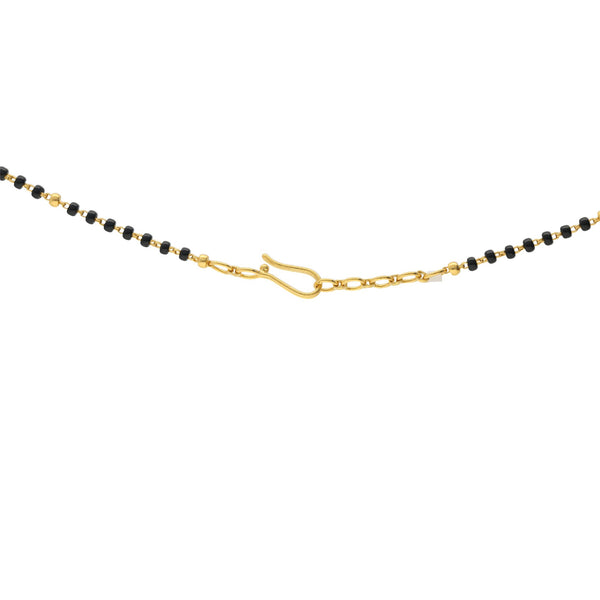 22K Gold Omala Mangalsutra Chain Necklace is simply and elegant. | 


The 22K Gold Omala Mangalsutra Chain Necklace is simply and elegant. The dainty black beads an...