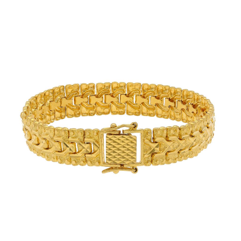 22K Yellow Gold Men's Watch Band Bracelet W/ Triple Row Textured Links | 


Explore the many ways that textured design can add depth to your fine gold jewelry like this u...