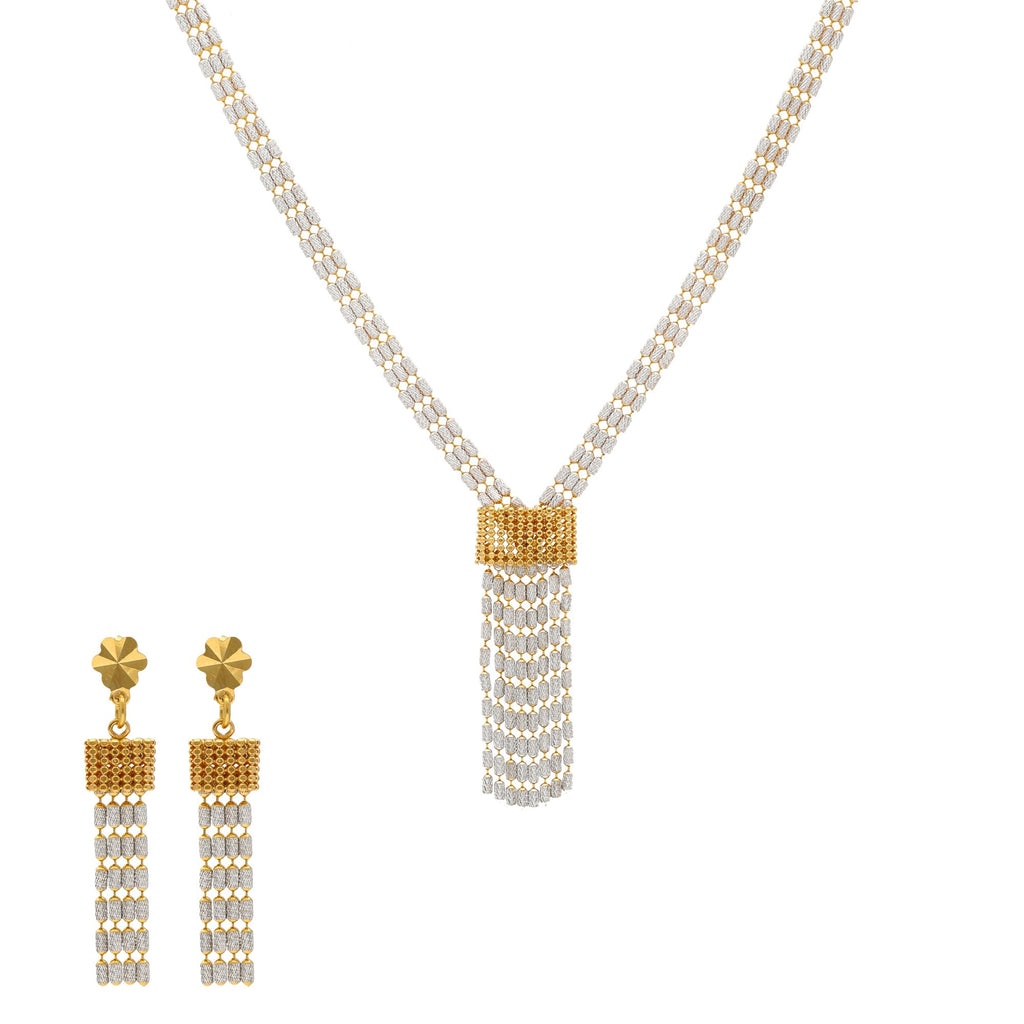 22K Yellow Gold Chandelier Jewelry Set | 
The 22K Yellow Gold Chandelier Jewelry Set from Virani Jewelers is pure luxury. This simple and ...