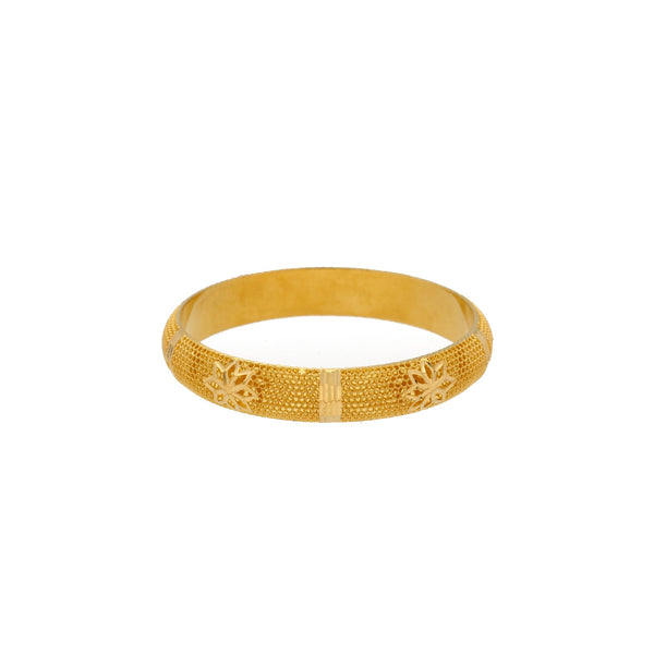 22K Gold Single Bangle, 18.4gm | 


This elegant and simplistic design of 22K yellow gold bangles is ideal for all those working w...